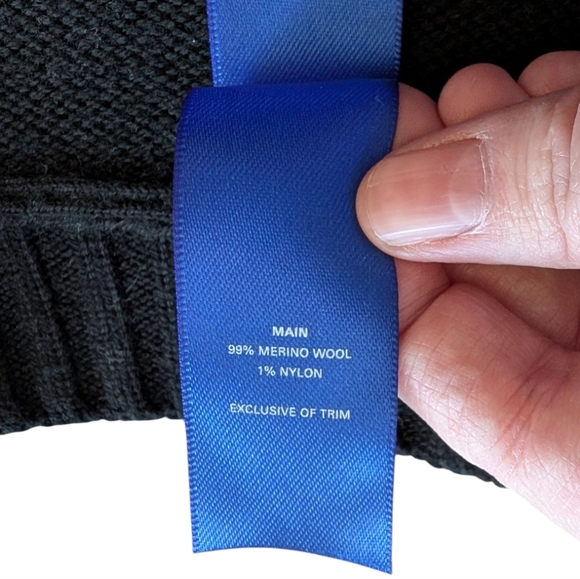 Kit and Ace Trafalgar Merino Sweater Women's S Black V Neck Effortless Capsule - Picture 8 of 8